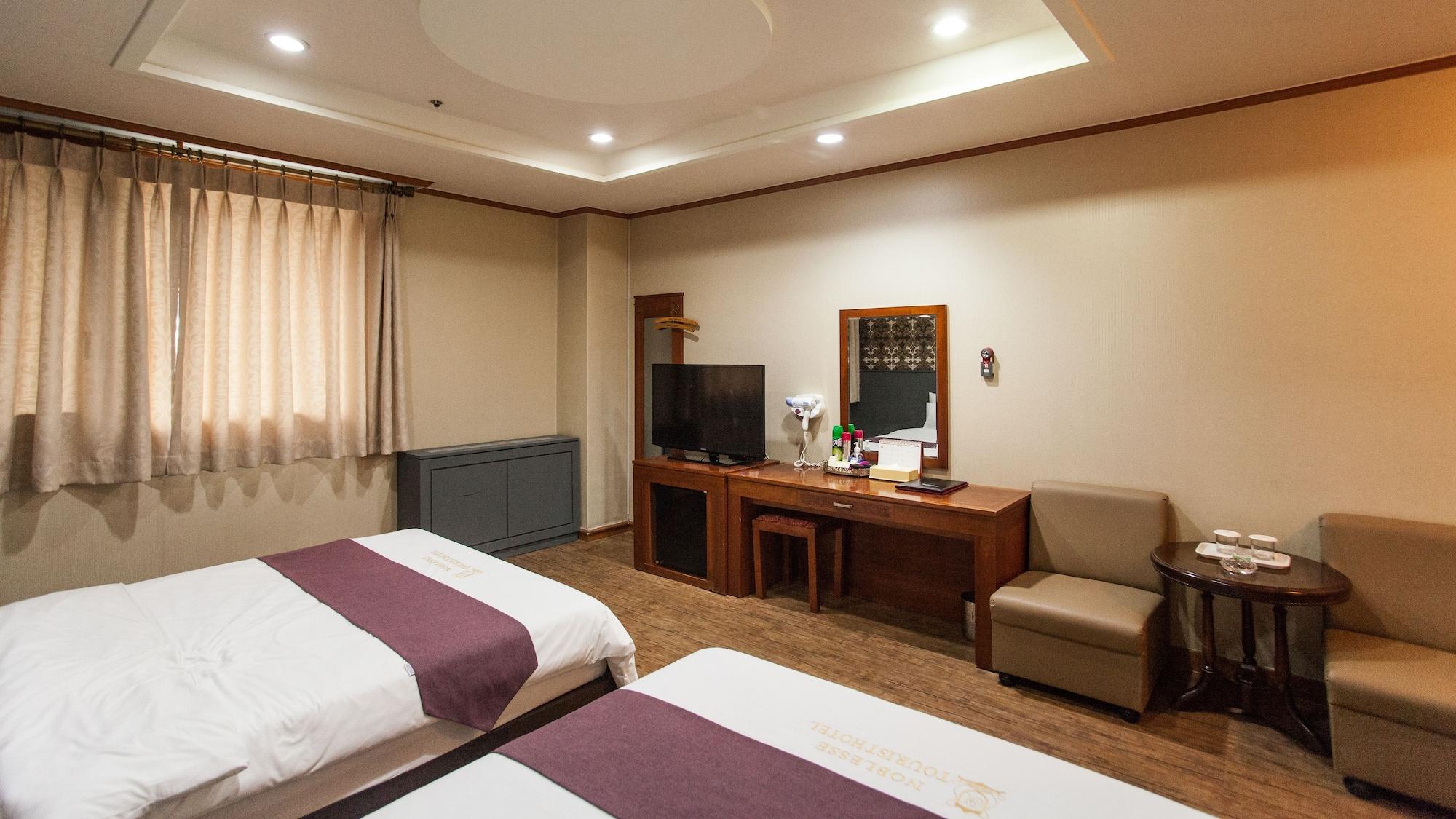 Noblesse Tourist Hotel Seoul Exterior photo