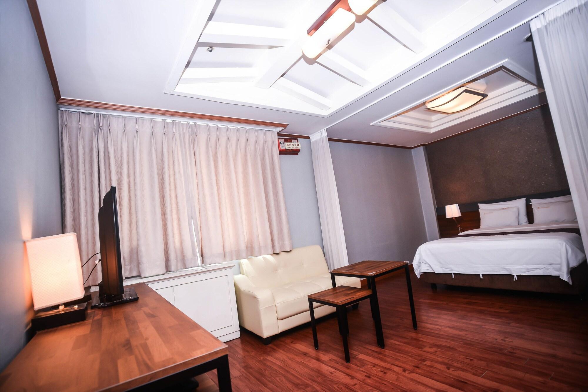 Noblesse Tourist Hotel Seoul Exterior photo