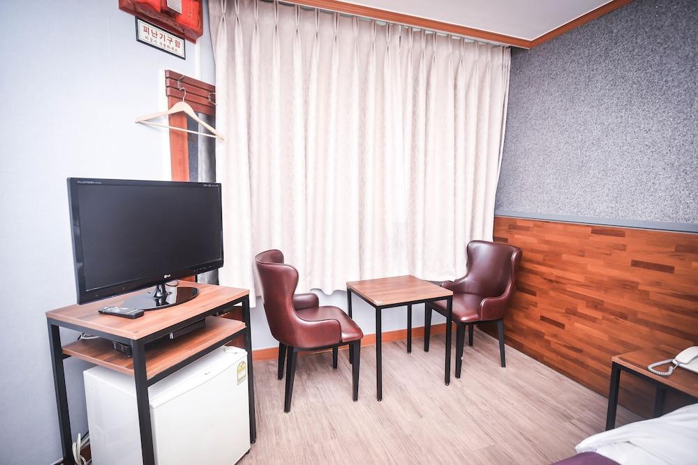 Noblesse Tourist Hotel Seoul Exterior photo